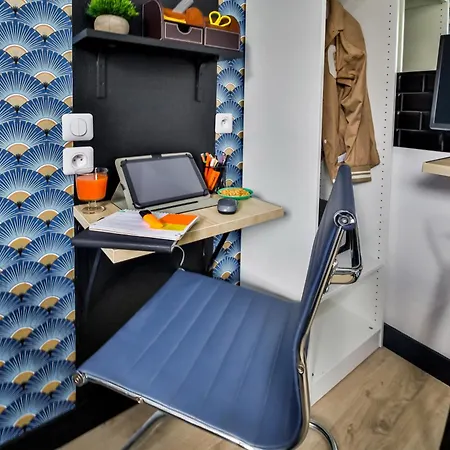 Ws Tour Eiffel - Laos 파리