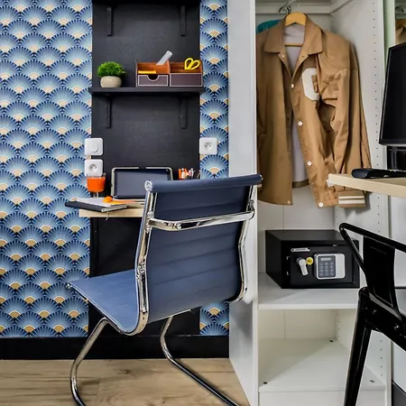 Ws Tour Eiffel - Laos * 파리