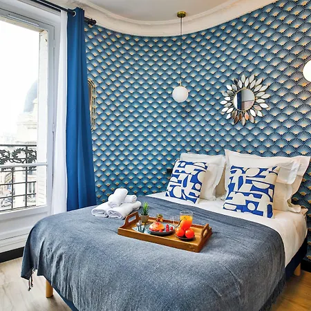 Ws Tour Eiffel - Laos 파리