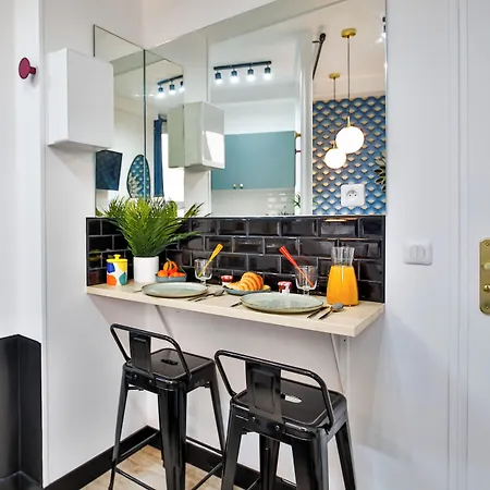 Ws Tour Eiffel - Laos * 파리