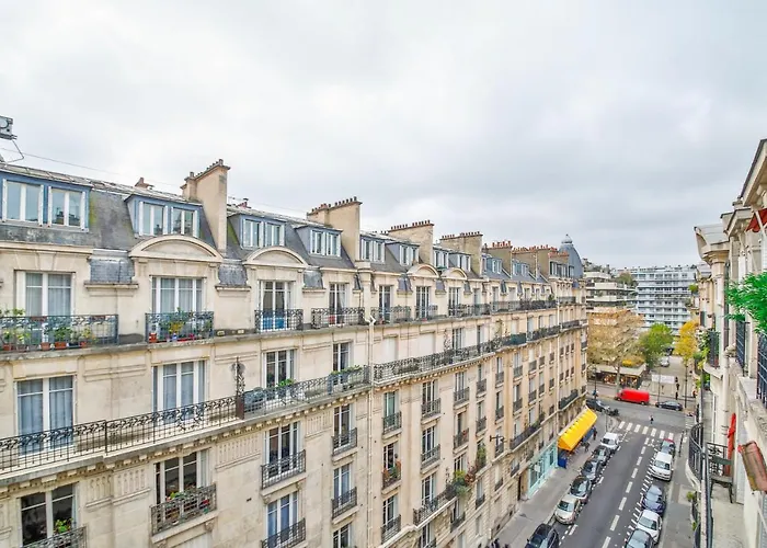 Ws Tour Eiffel - Laos