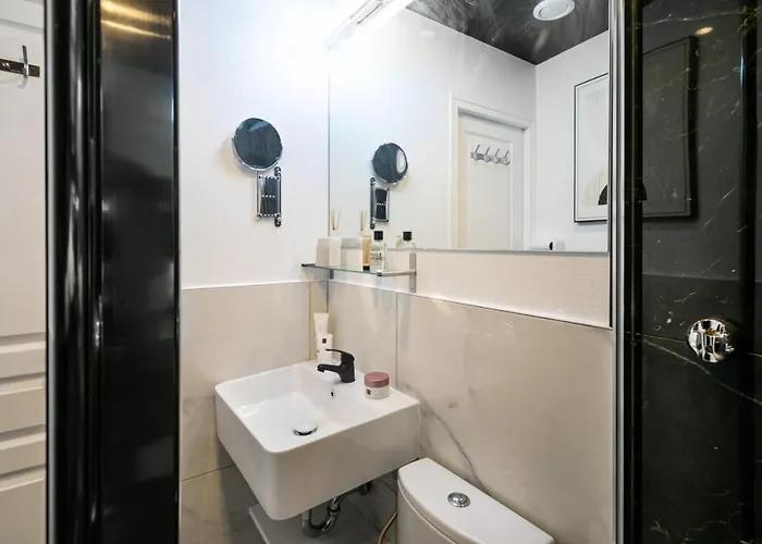 Ws Tour Eiffel - Laos Paryż