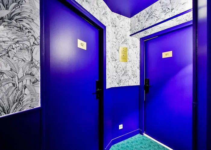 Ws Tour Eiffel - Laos *