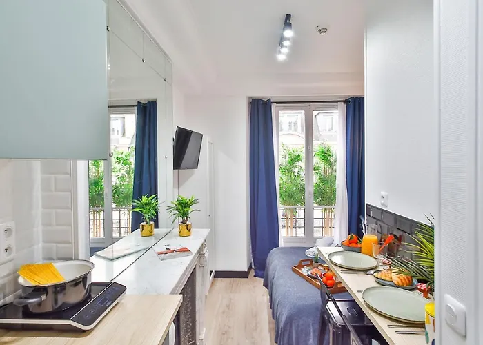 Ws Tour Eiffel - Laos *