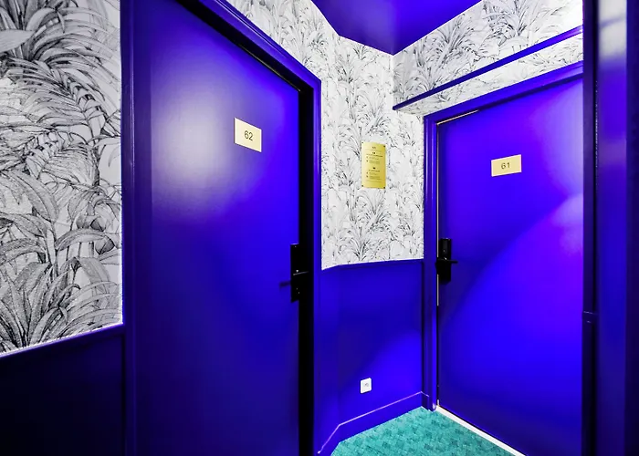 Ws Tour Eiffel - Laos