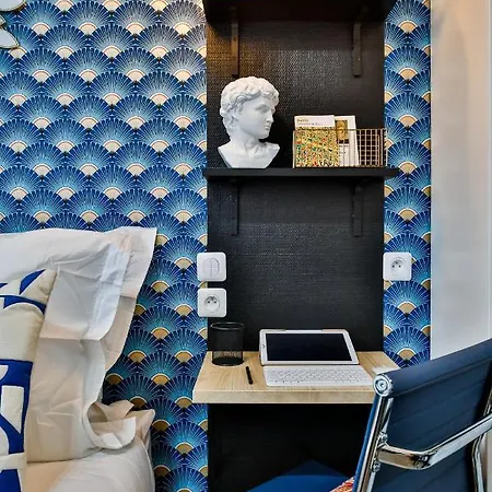 Ws Tour Eiffel - Laos * Παρίσι